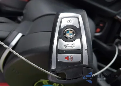 2015 BMW M4 z USA, uszkodzony, nr VIN WBS3R9C50FK334937